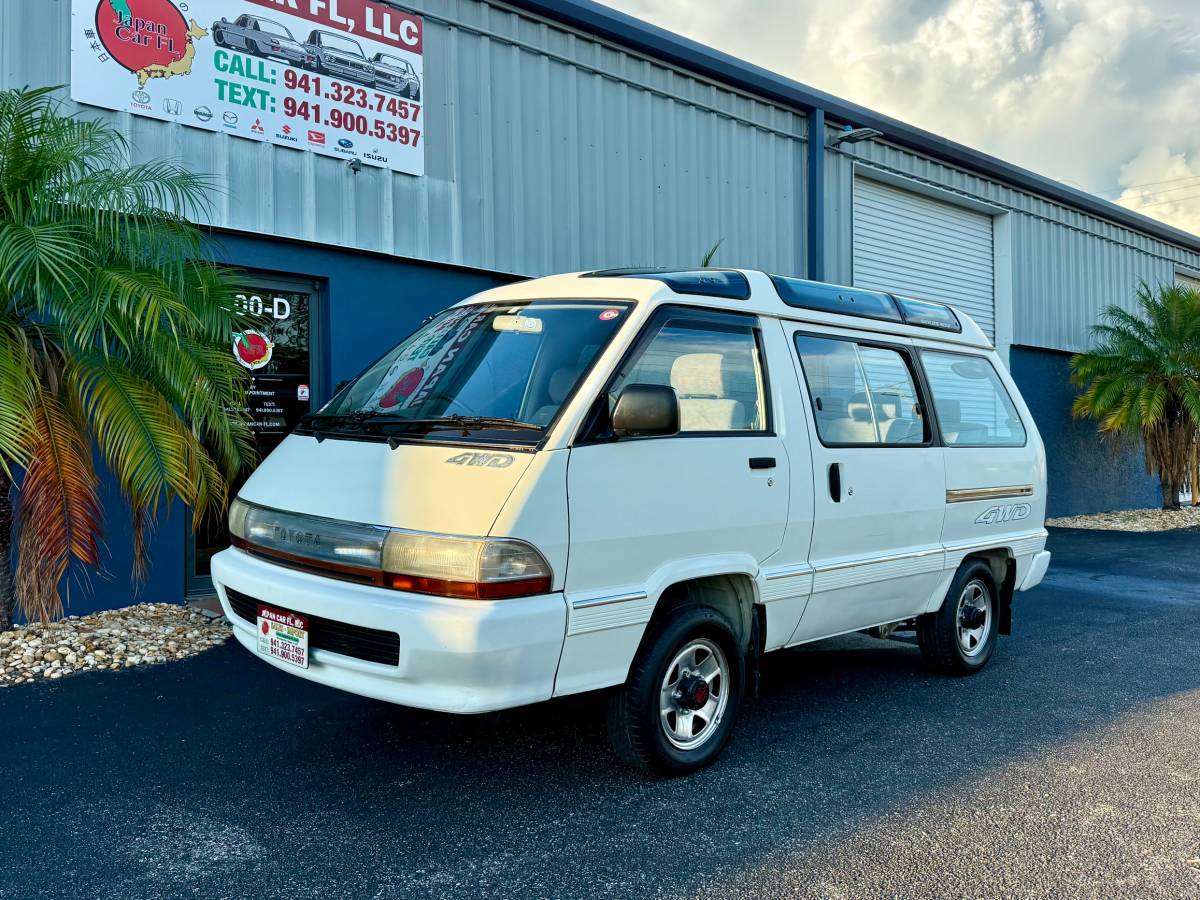 Toyota-town-ace-1994-white-15