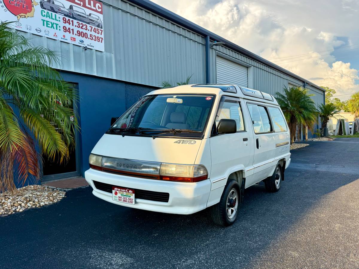 Toyota-town-ace-1994-white-17