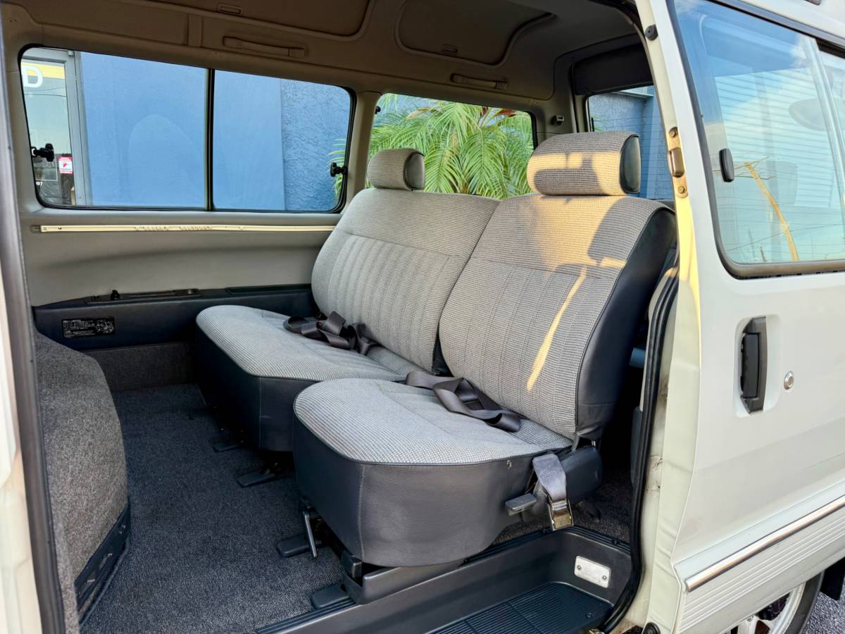 Toyota-town-ace-1994-white-22