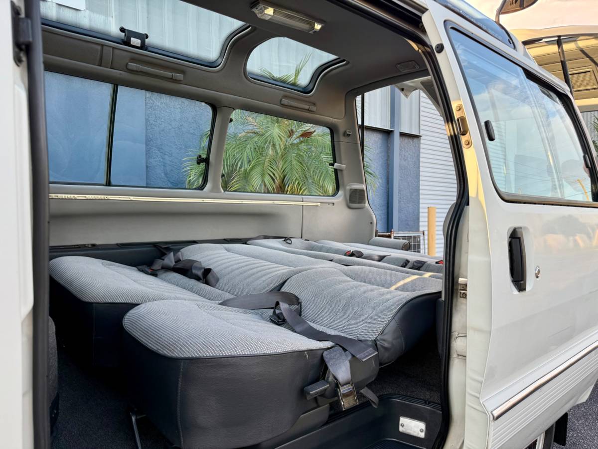 Toyota-town-ace-1994-white-3