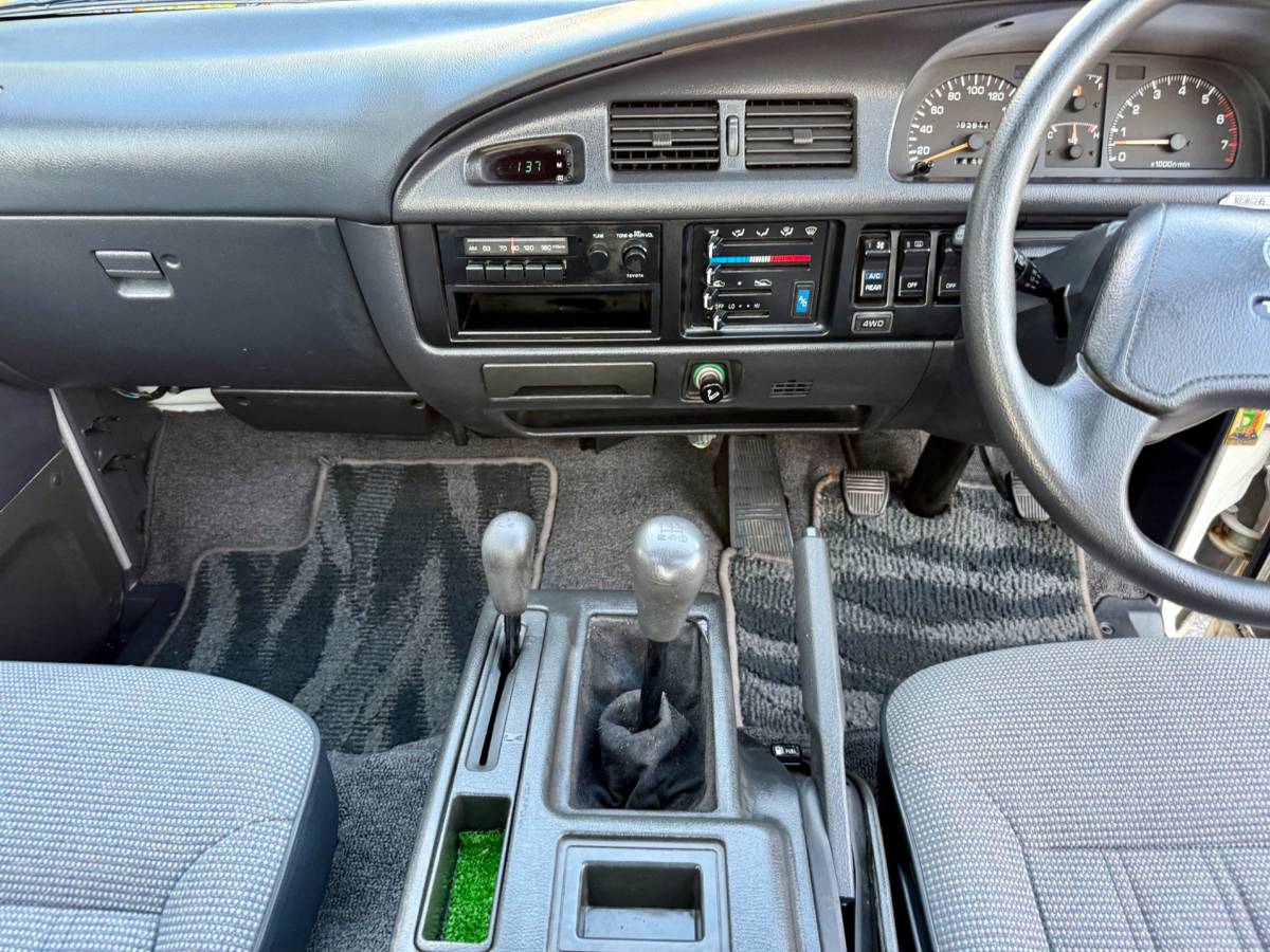 Toyota-town-ace-1994-white-5