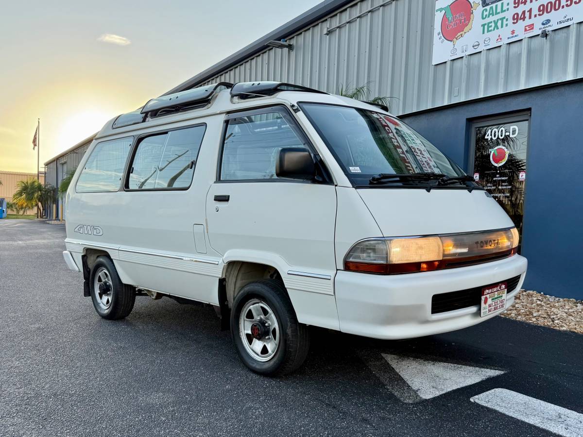 Toyota-town-ace-1994-white