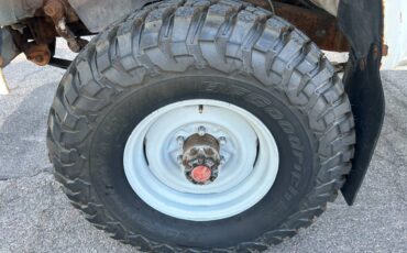 Toyota-truck-1985-white-15