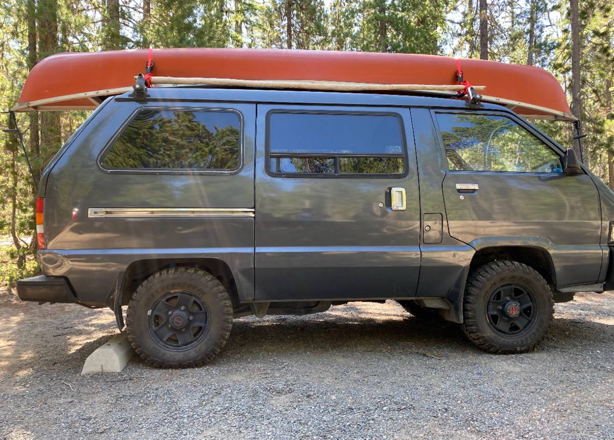 Toyota-van-wagon-1987-blue-1