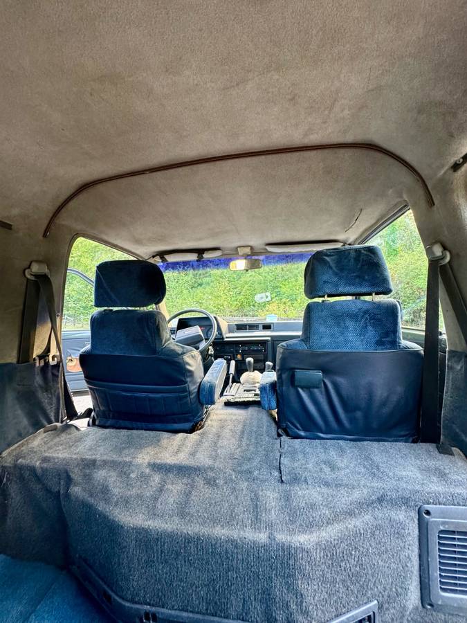 Toyota-van-wagon-1987-blue-15