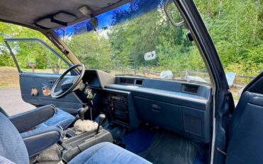 Toyota-van-wagon-1987-blue-16