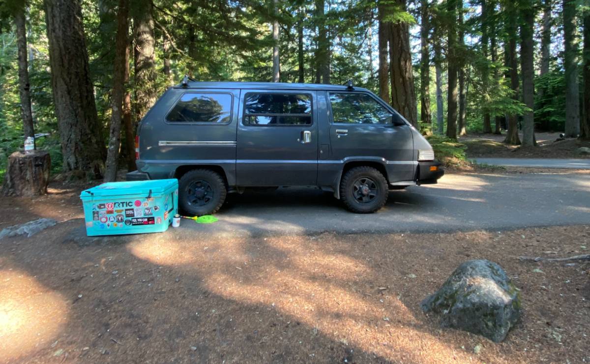 Toyota-van-wagon-1987-blue-3