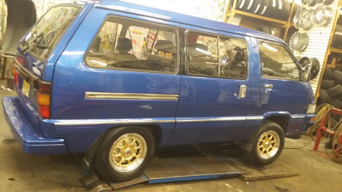Toyota-wagon-1986-1