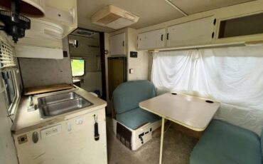 Toyota-winnebago-1988-12