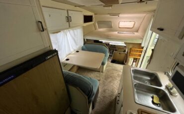 Toyota-winnebago-1988-16