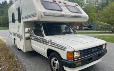 Toyota-winnebago-1988-2
