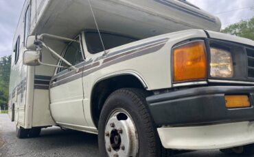 Toyota-winnebago-1988-3