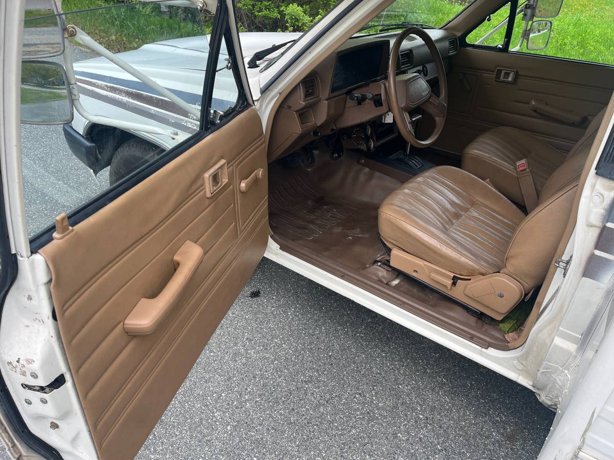 Toyota-winnebago-1988-6
