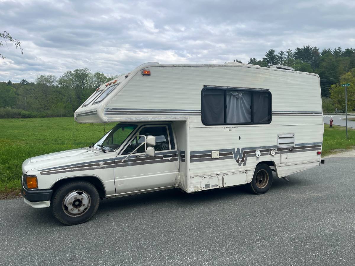 Toyota-winnebago-1988