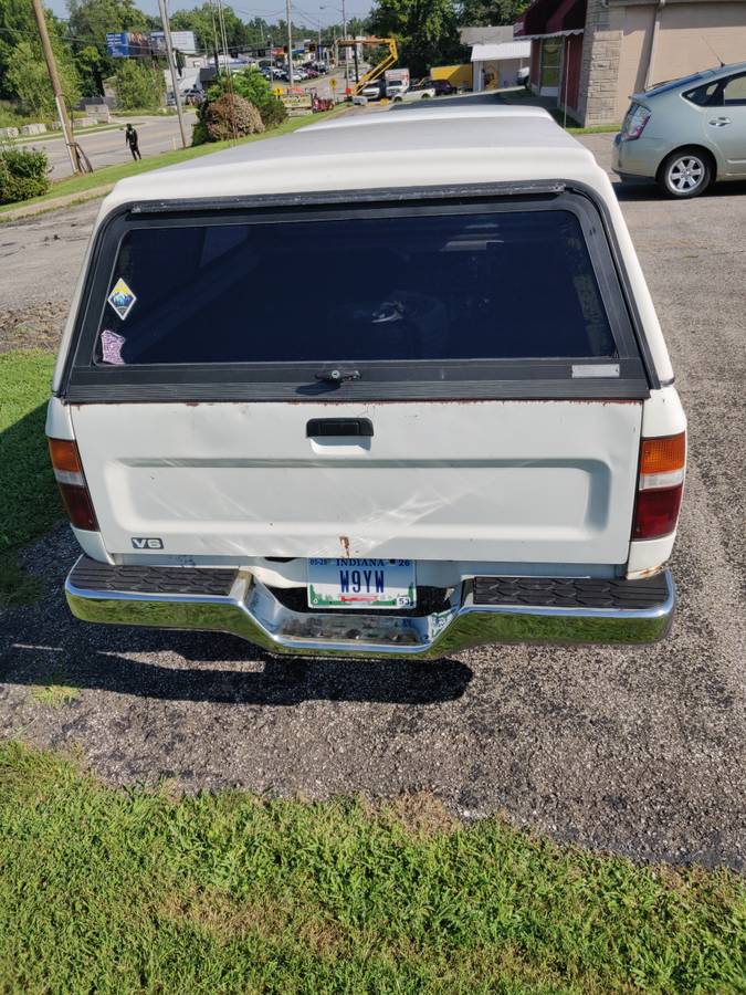 Toyto-extended-cab-pickup-1991-white-2