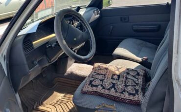 Toyto-extended-cab-pickup-1991-white-6