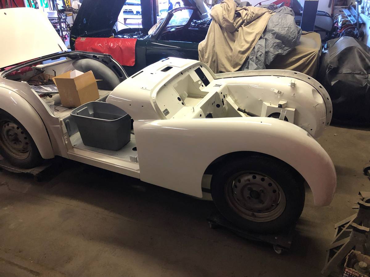 Tr3b-1962-white-1