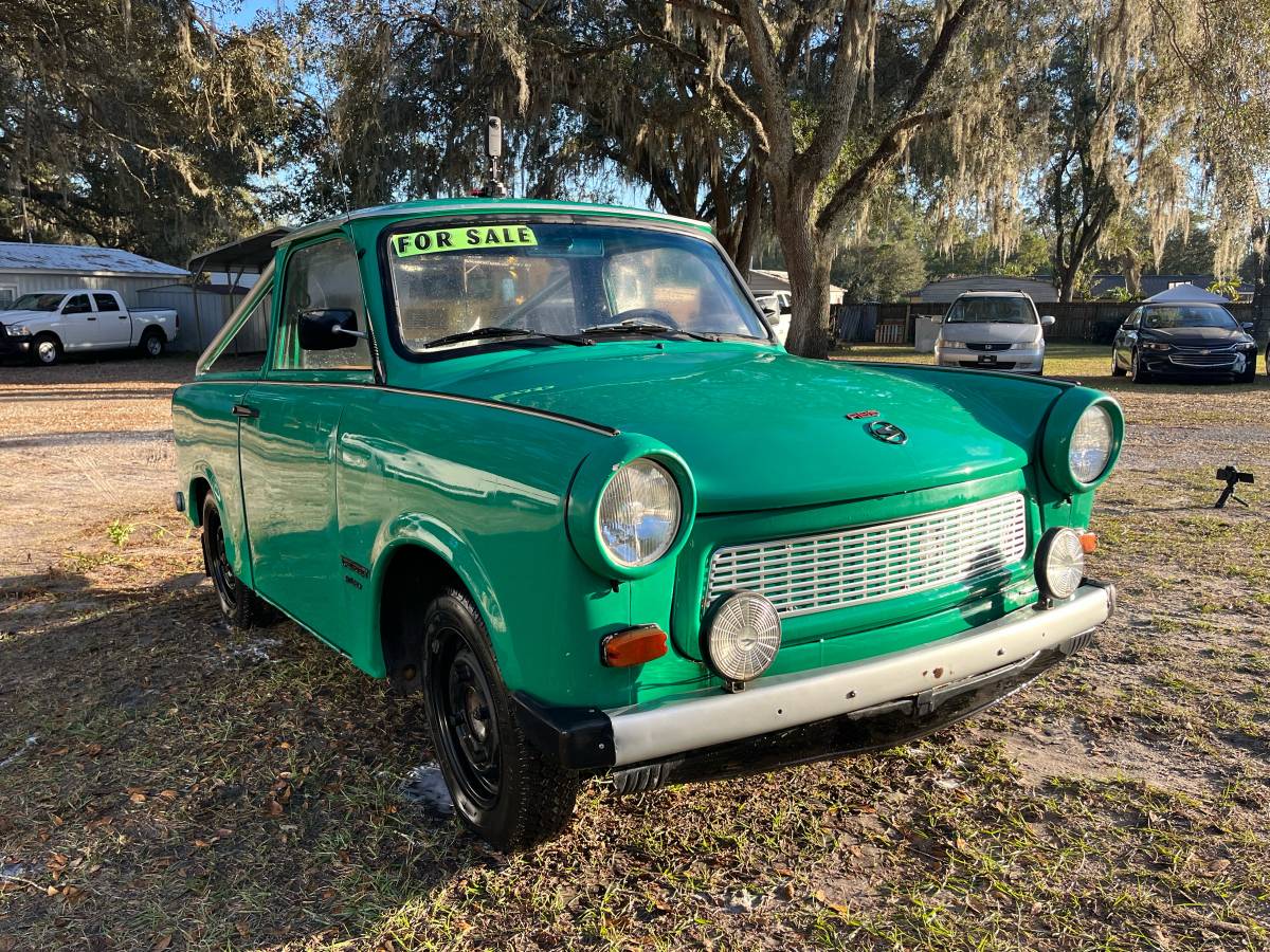Trabant-601-pickup-truck-1990-green-1
