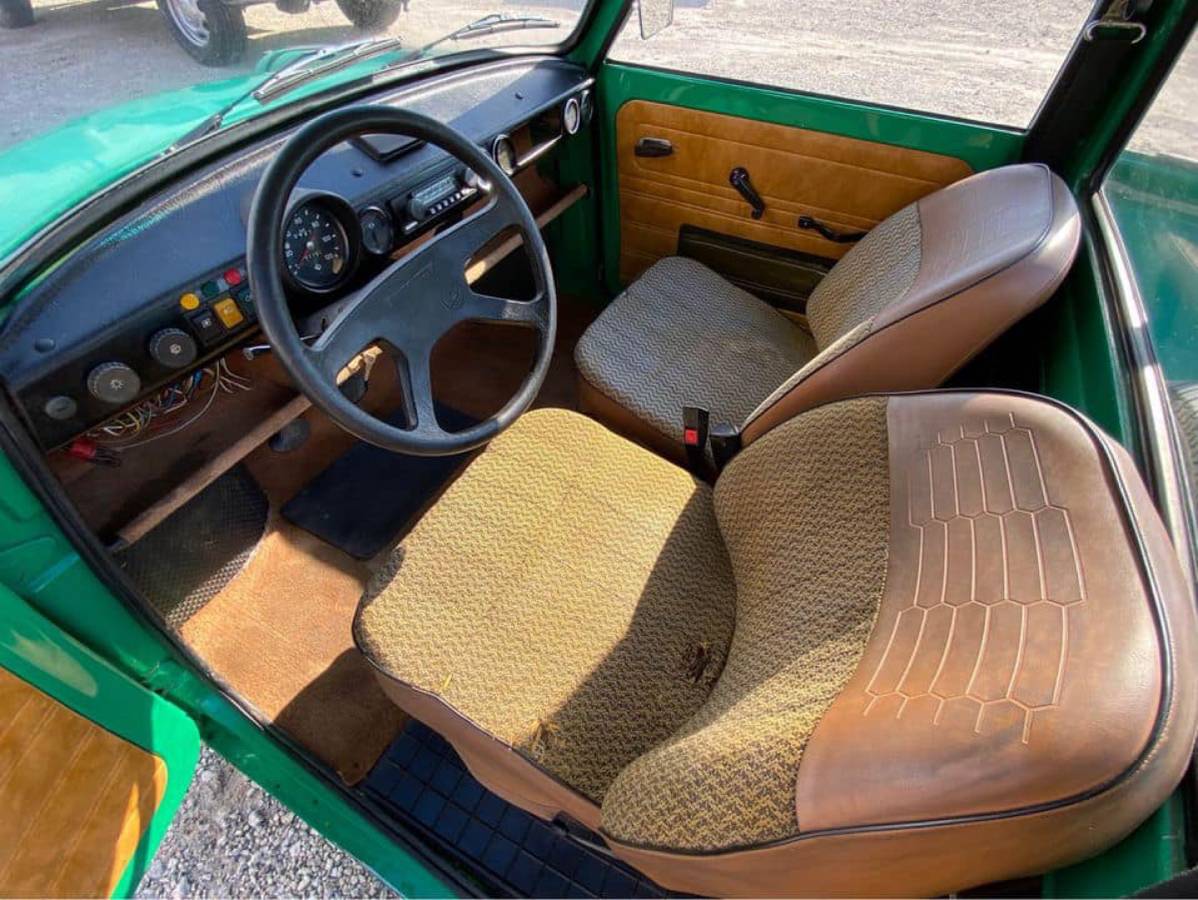 Trabant-601-pickup-truck-1990-green-12
