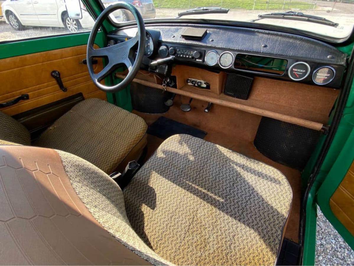 Trabant-601-pickup-truck-1990-green-13
