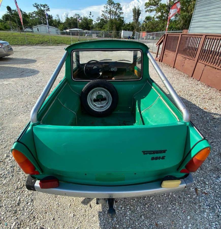 Trabant-601-pickup-truck-1990-green-3