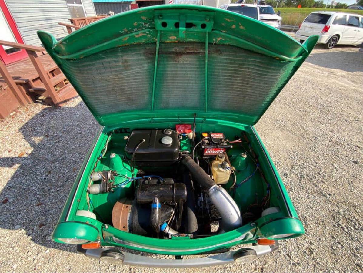 Trabant-601-pickup-truck-1990-green-6