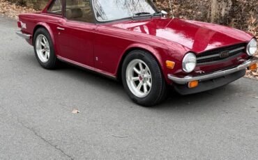 Triumph-1976-red-6
