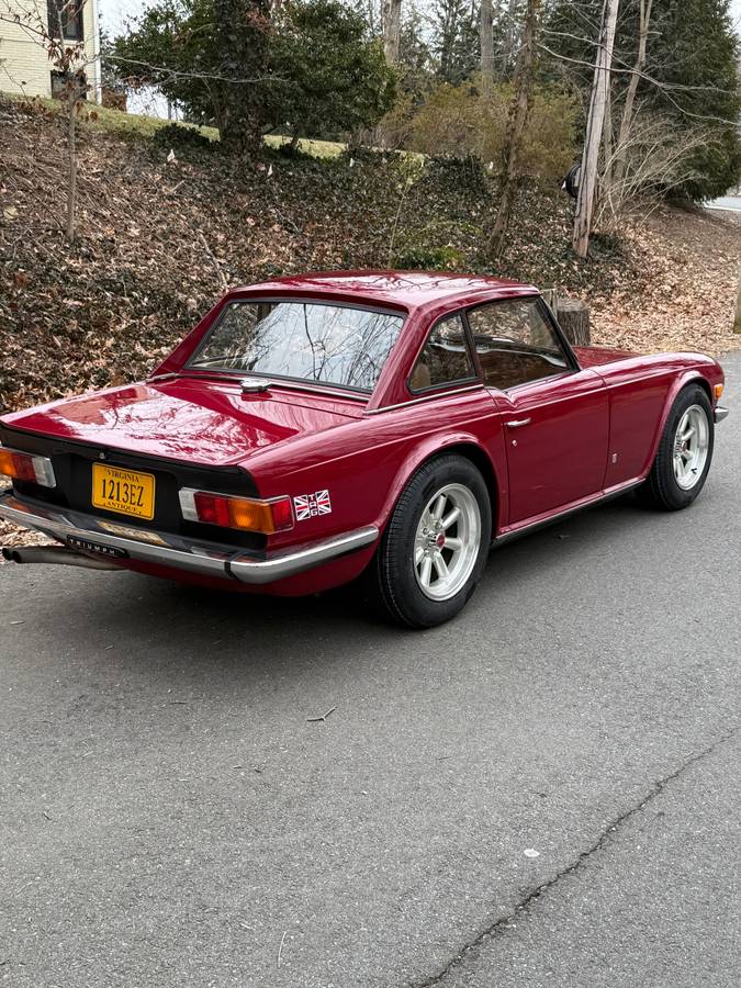 Triumph-1976-red-8