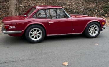 Triumph-1976-red-9