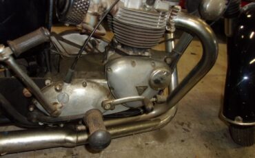 Triumph-Bonneville-1969-10