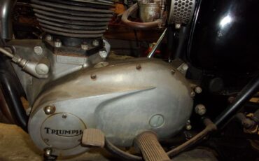 Triumph-Bonneville-1969-11