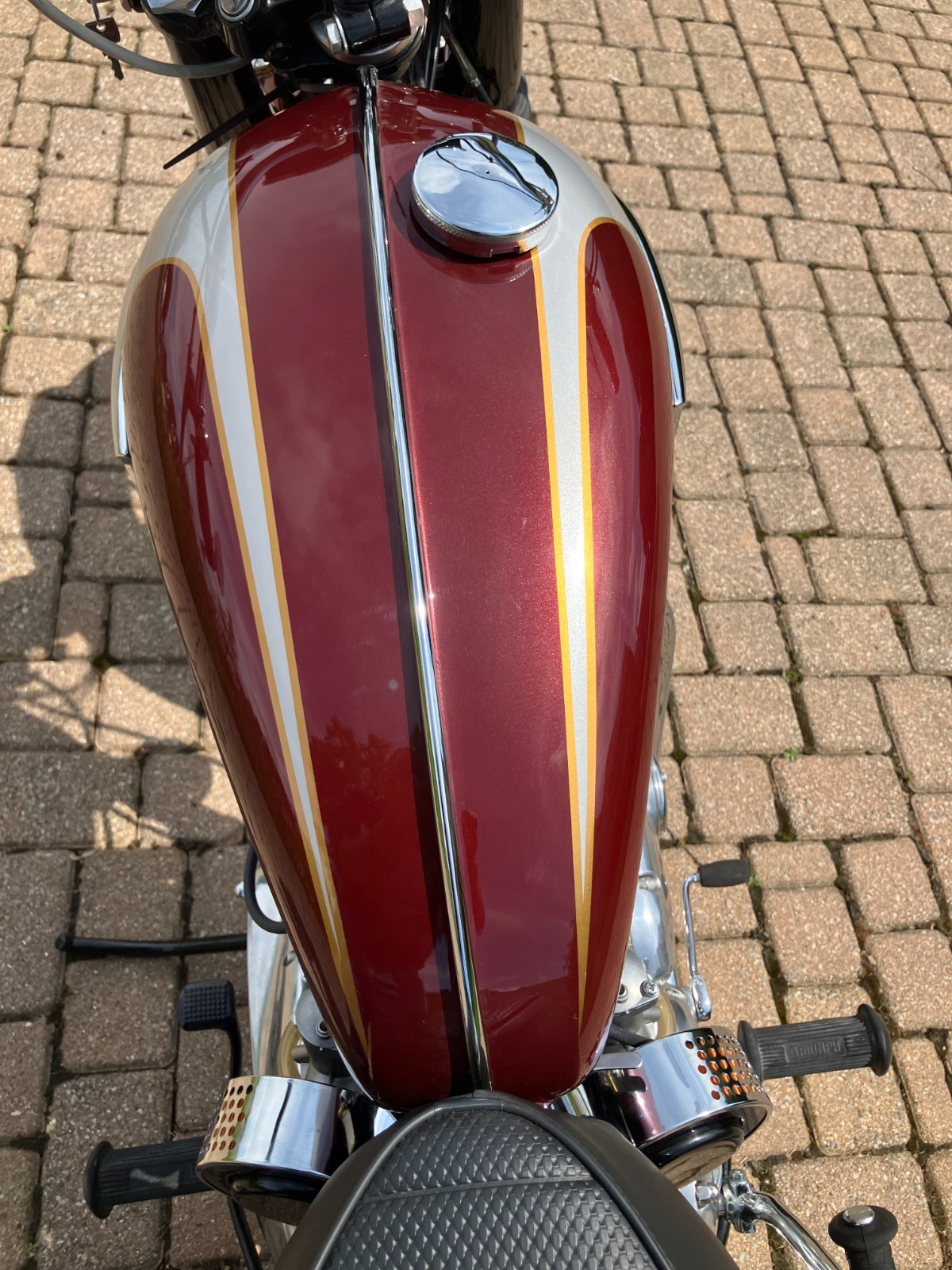 Triumph-Bonneville-1970-12