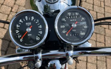 Triumph-Bonneville-1970-13