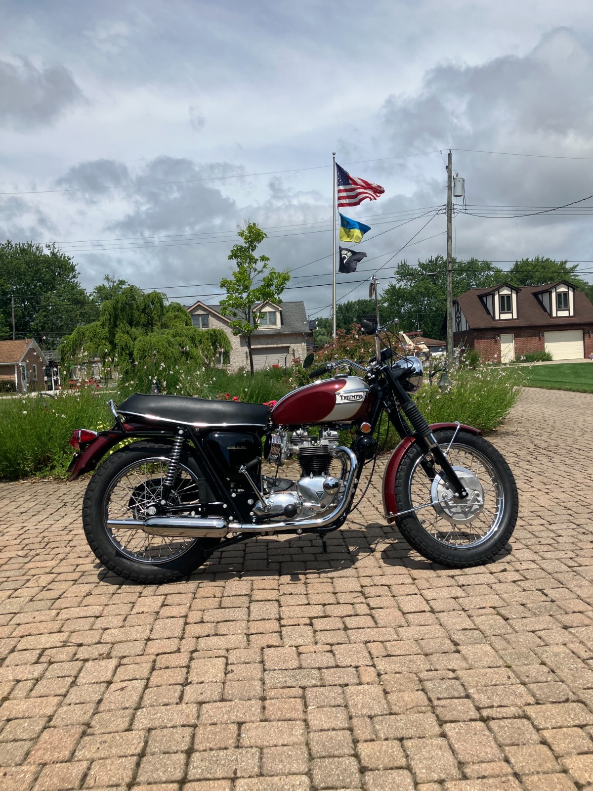 Triumph-Bonneville-1970-17