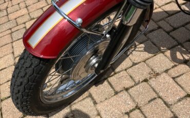Triumph-Bonneville-1970-2