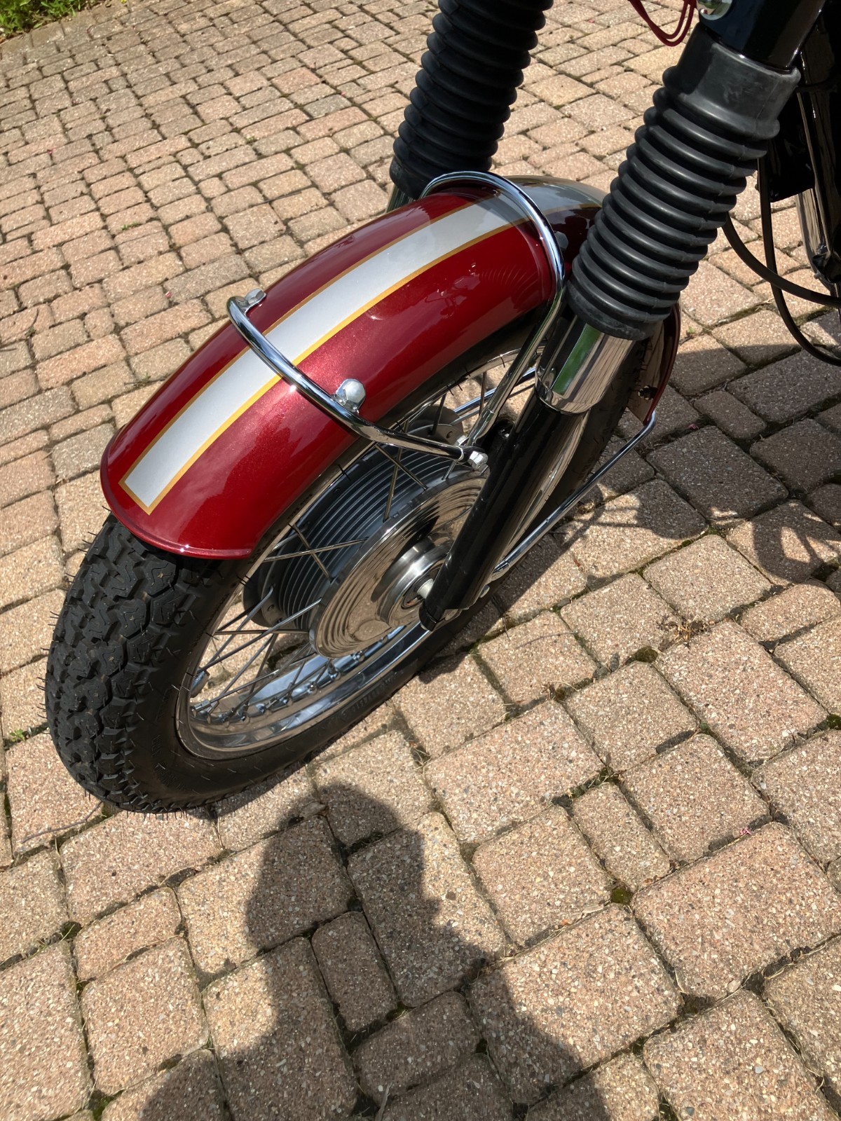 Triumph-Bonneville-1970-2