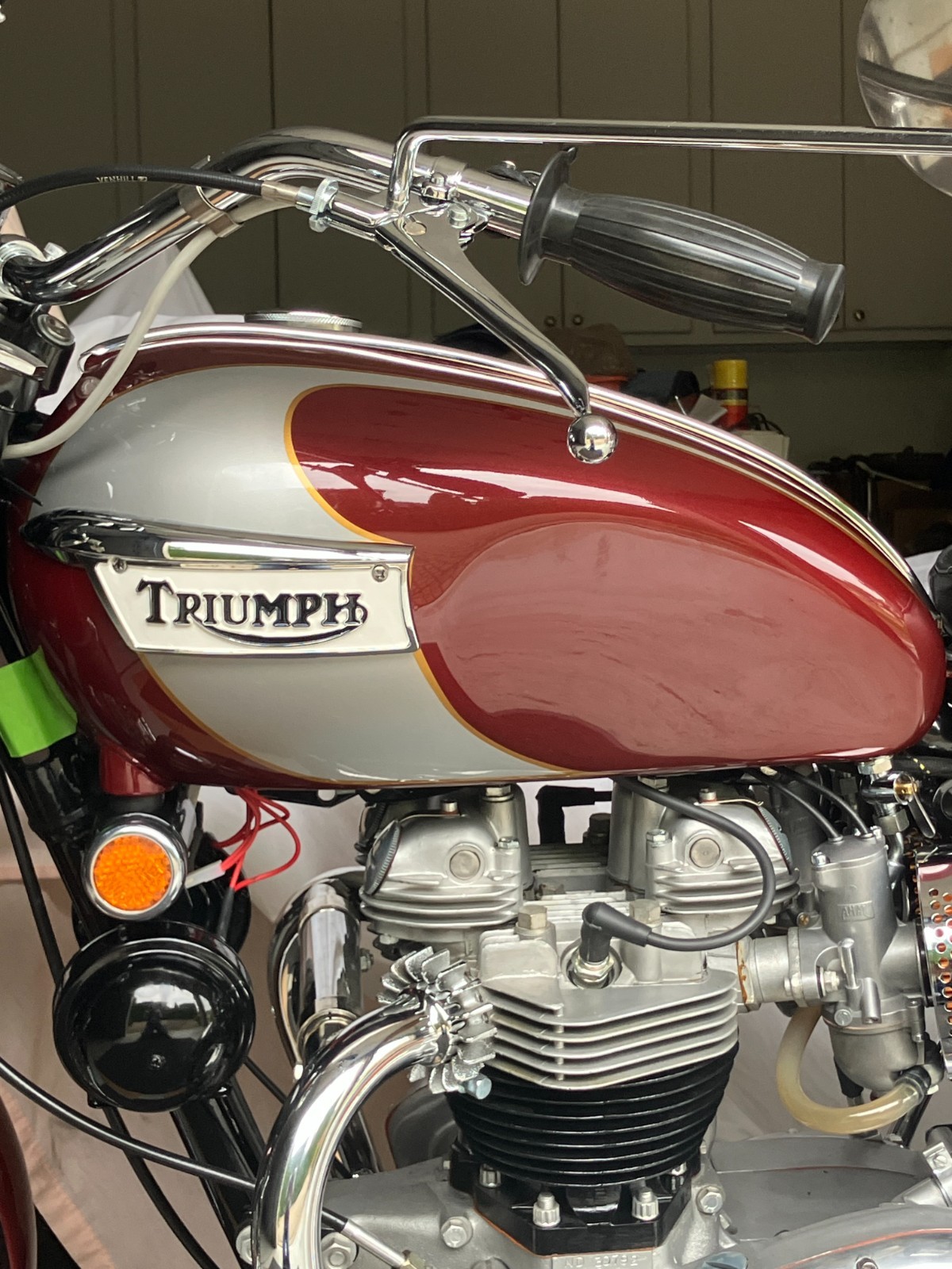 Triumph-Bonneville-1970-21