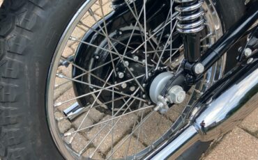 Triumph-Bonneville-1970-7