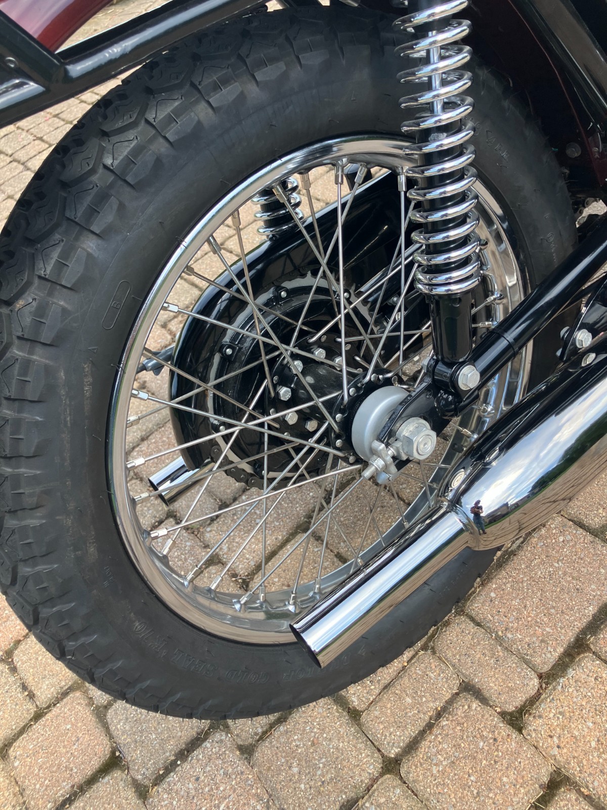 Triumph-Bonneville-1970-7