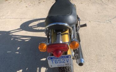 Triumph-Bonneville-1972-2