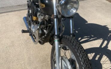 Triumph-Bonneville-1972-3