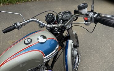 Triumph-Bonneville-1977-1