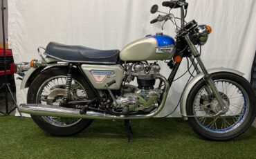 Triumph-Bonneville-1977-1