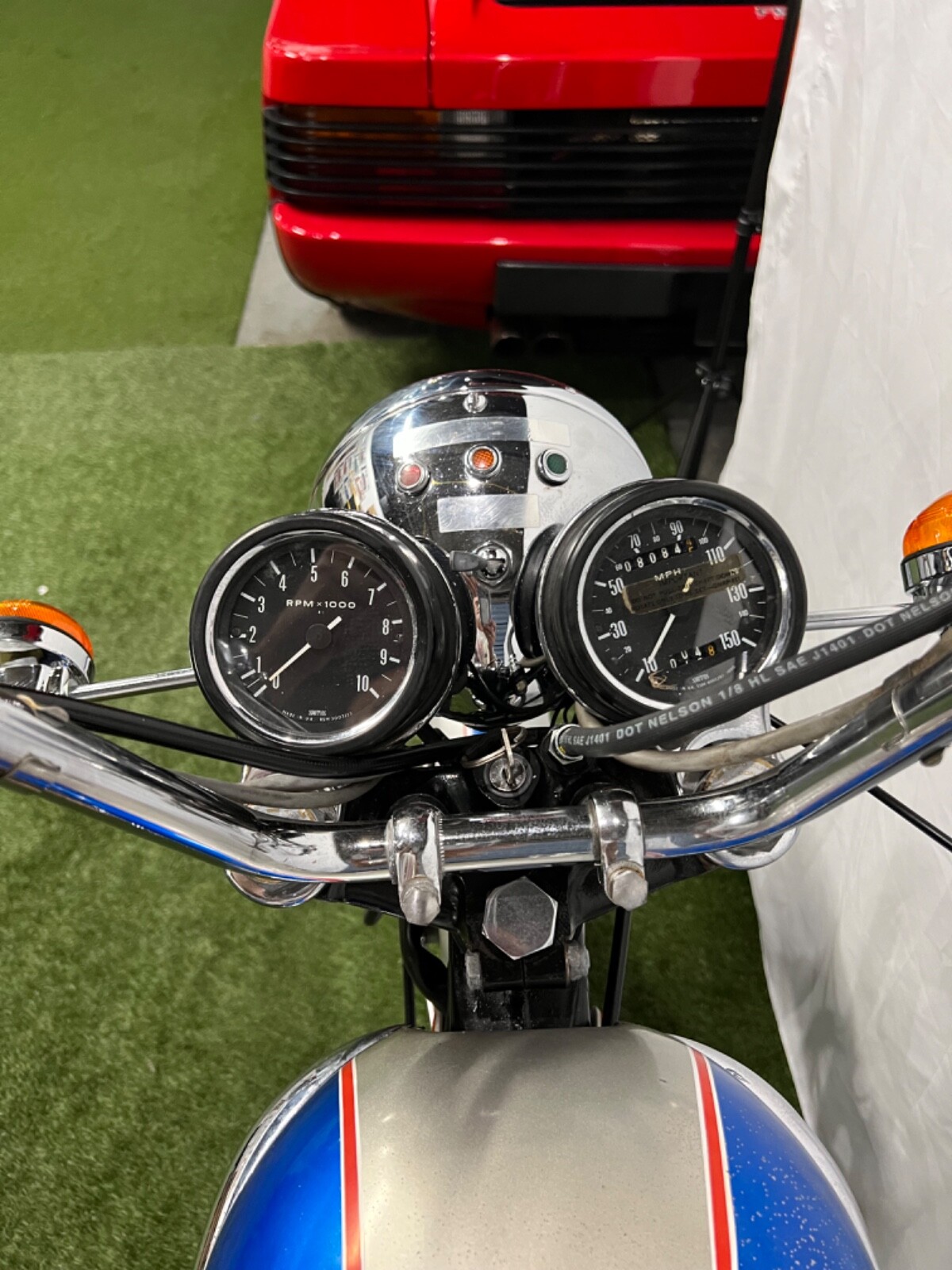 Triumph-Bonneville-1977-12