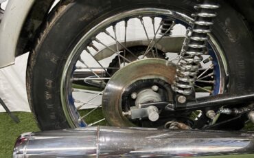 Triumph-Bonneville-1977-21