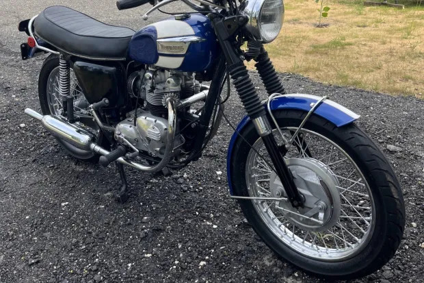 Triumph-Daytona-1972-1