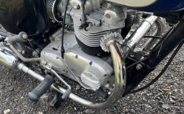 Triumph-Daytona-1972-3
