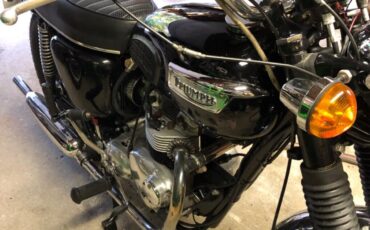 Triumph-Daytona-1975-12