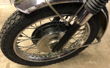 Triumph-Daytona-1975-14