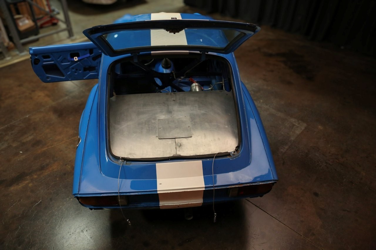 Triumph-GT6-1971-23